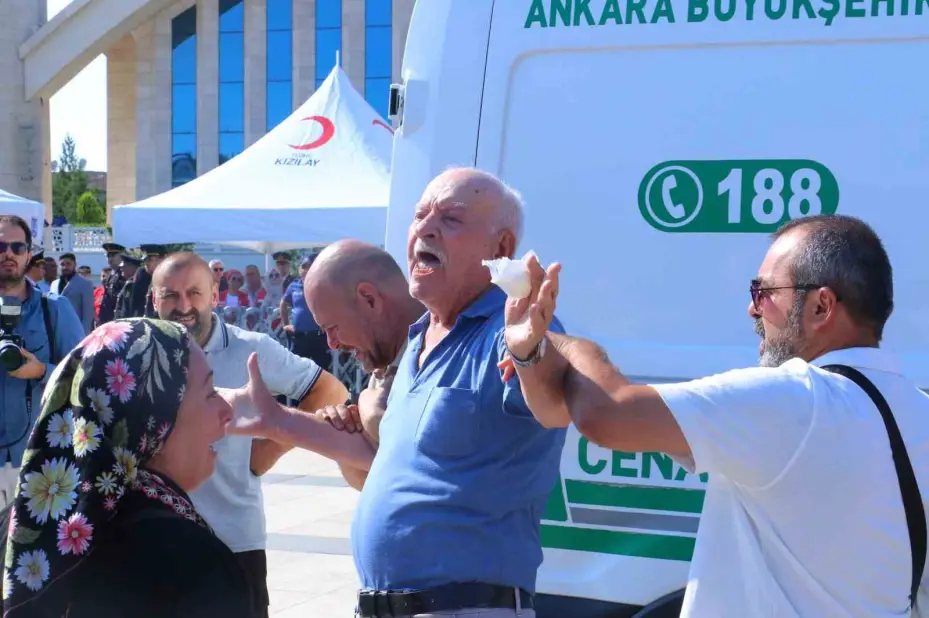 Eskişehir’de orman yangınında şehit olan 5 AKUT gönüllüsü Ankara’da son yolculuğuna uğurlandı