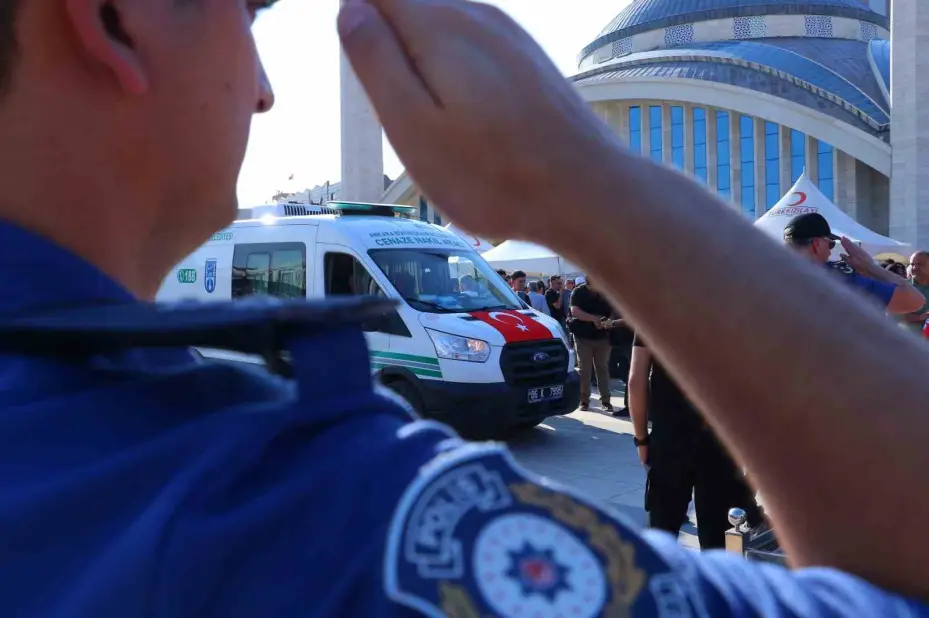 Eskişehir’de orman yangınında şehit olan 5 AKUT gönüllüsü Ankara’da son yolculuğuna uğurlandı
