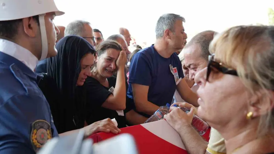 Eskişehir’de orman yangınında şehit olan 5 AKUT gönüllüsü Ankara’da son yolculuğuna uğurlandı