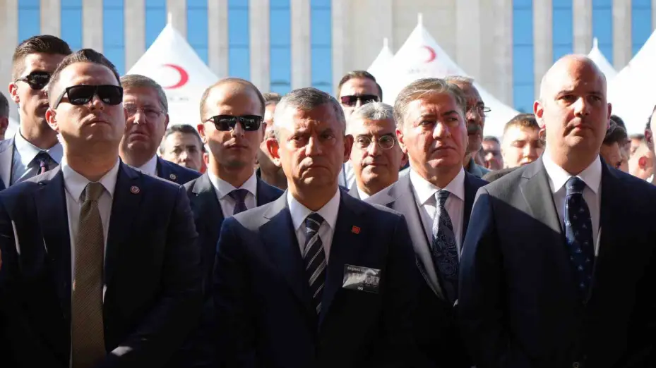 Eskişehir’de orman yangınında şehit olan 5 AKUT gönüllüsü Ankara’da son yolculuğuna uğurlandı