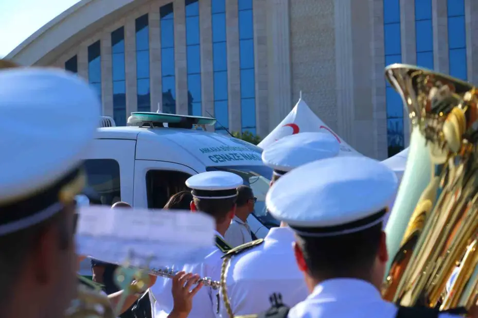 Eskişehir’de orman yangınında şehit olan 5 AKUT gönüllüsü Ankara’da son yolculuğuna uğurlandı