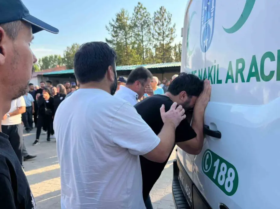 Yangın şehidi Tolunay Kocaman gözyaşları içinde son yolculuğuna uğurlandı