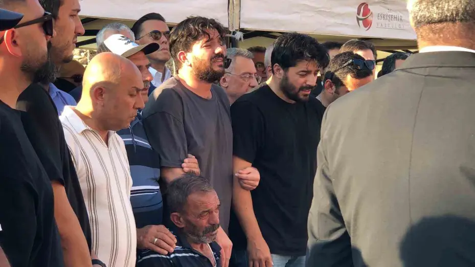 Yangın şehidi Tolunay Kocaman gözyaşları içinde son yolculuğuna uğurlandı