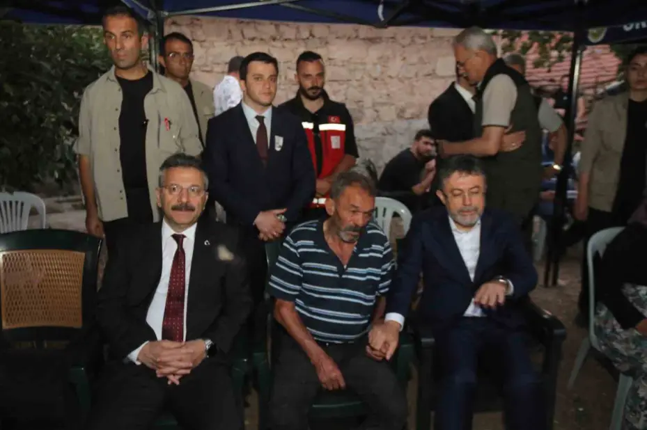 Bakan Yumaklı’dan şehit ailesine taziye ziyareti