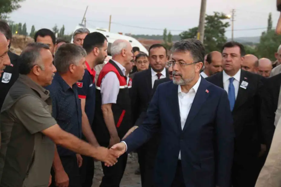 Bakan Yumaklı’dan şehit ailesine taziye ziyareti