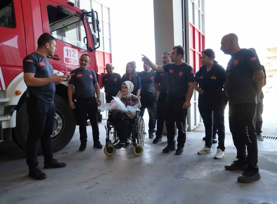 Kırıkkale itfaiyesi, engelli kadının hayalini gerçekleştirdi