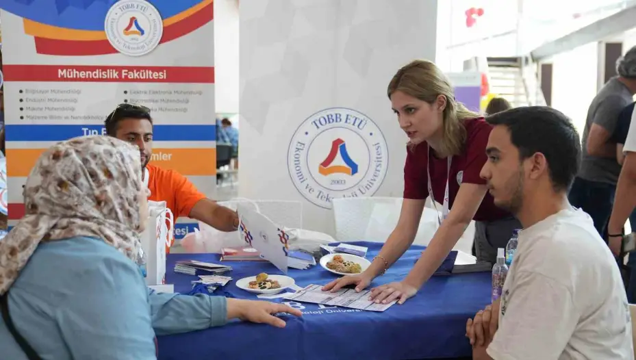 Keçiören Belediyesi’nden üniversite adaylarına tercih dönemi desteği