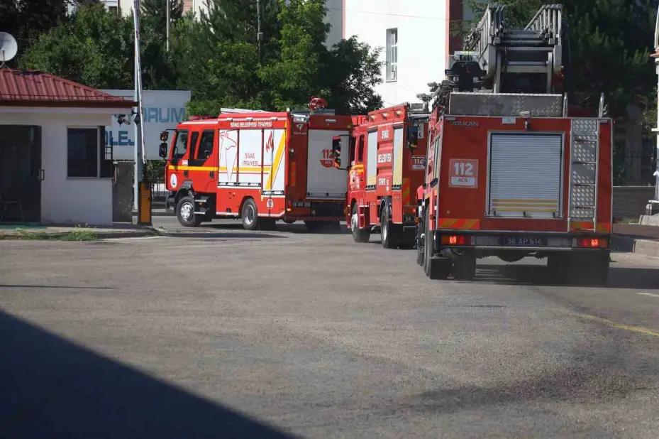 Uzmanı uyardı: "Çatı aralarına bırakılan eşyalar yaz aylarında yangına davetiye çıkartıyor"