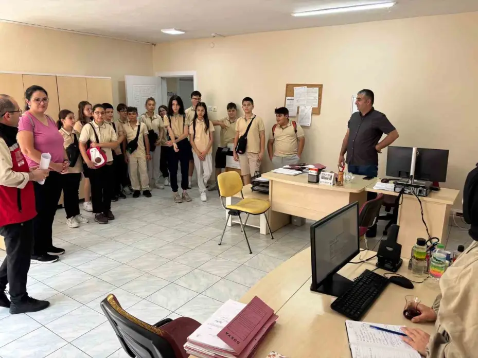 81 ilde öğrencilerden Sosyal Hizmet Merkezlerine ziyaret