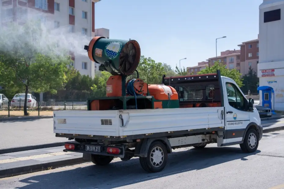 Gölbaşı Belediyesi temizlik çalışmalarını sürdürüyor