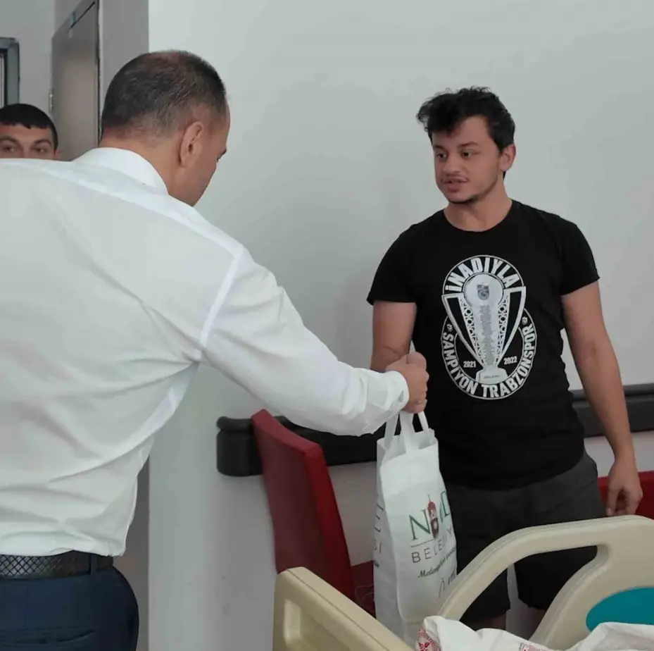 Niğde Belediyesi’nden hastalara ’Geçmiş Olsun Çantası’