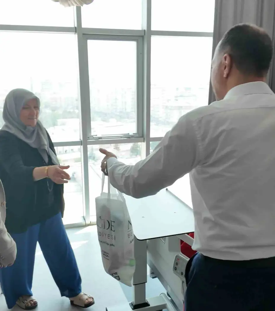 Niğde Belediyesi’nden hastalara ’Geçmiş Olsun Çantası’