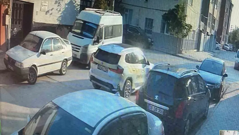 4 yaşındaki çocuğun ölümüne sebep olan kaza kameraya yansıdı