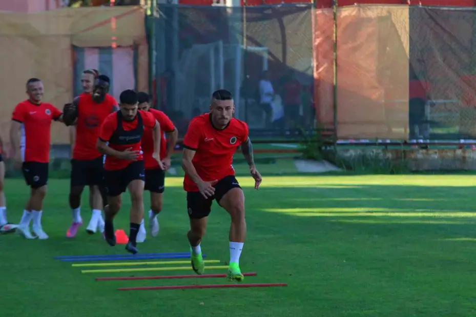 Gençlerbirliği, yeni sezon hazırlıklarını sürdürdü