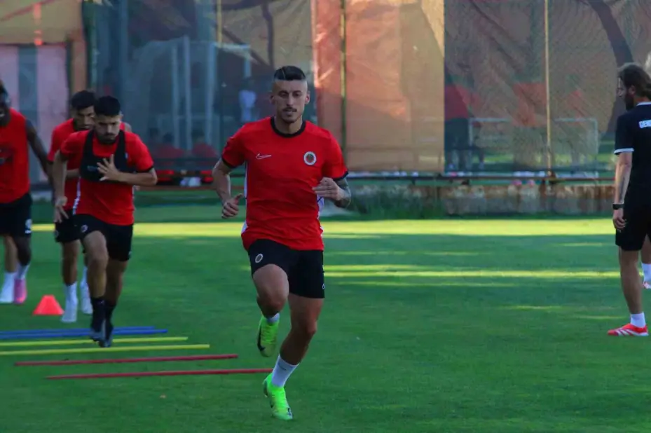 Gençlerbirliği, yeni sezon hazırlıklarını sürdürdü