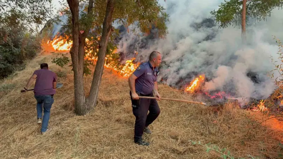Polatlı’da otluk alanda çıkan yangın söndürüldü