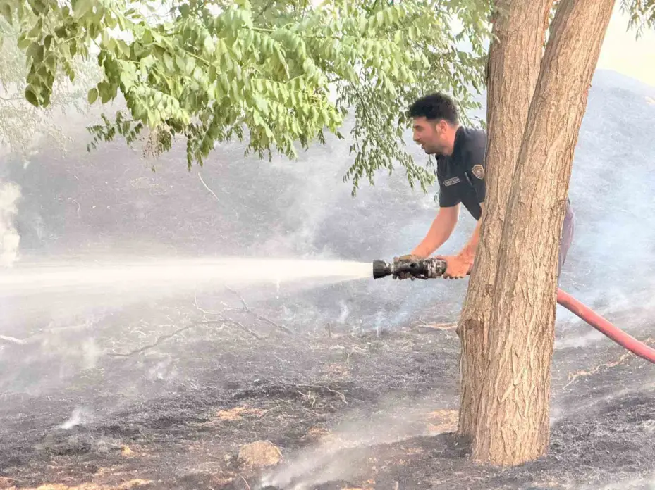 Polatlı’da otluk alanda çıkan yangın söndürüldü
