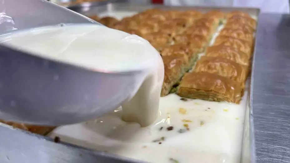 Hafifliğiyle yaz günlerinin tercih edilen tatlısı: Soğuk baklava