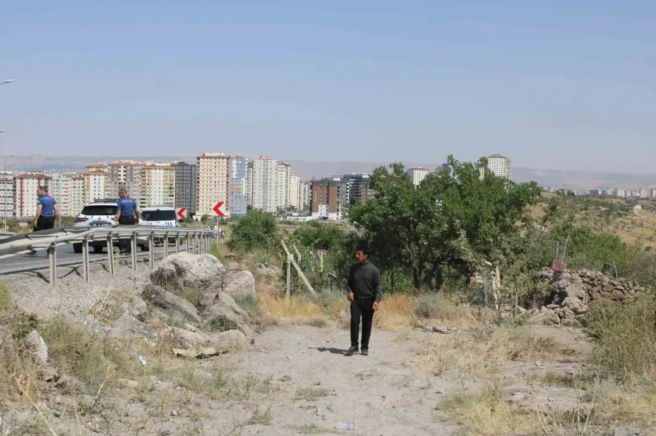 Kayseri’de ilginç kaza: Sürücü araçtan atlayarak kurtuldu