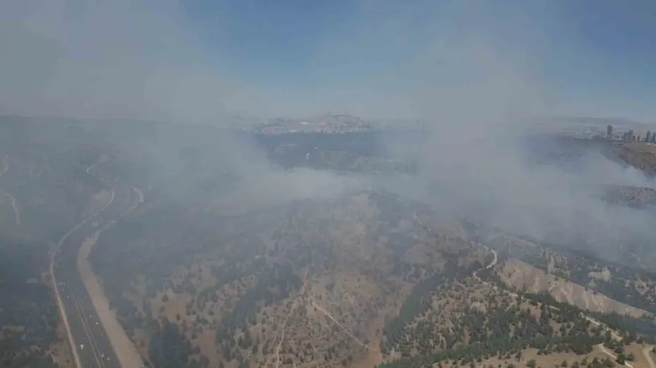 Ankara’daki orman yangını dron ile görüntülendi