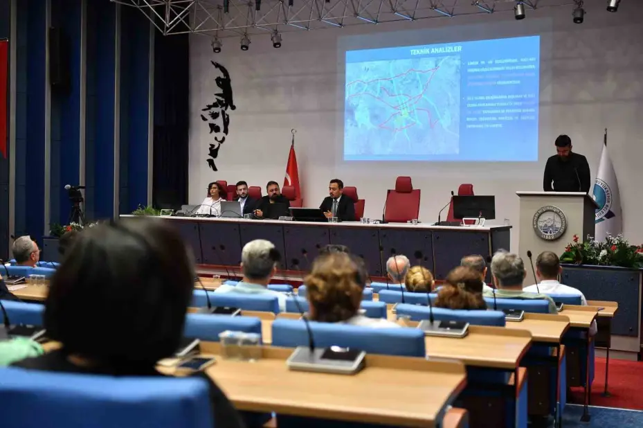 Kartal Katlı Kavşağı ve bağlantı yolu projesi anlatıldı