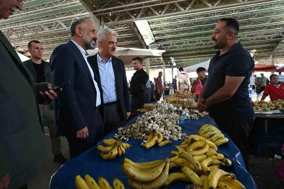 Kırıkkale Valisi Makas’tan pazarcı esnafına ziyaret