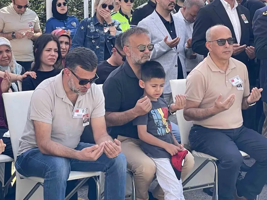 Trafik kazasında hayatını kaybeden komiser, törenle memleketine uğurlandı