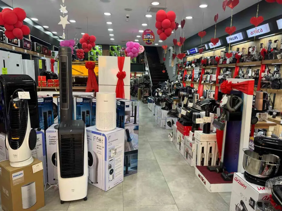 Düğün sezonunun açılmasıyla, çiftler çeyiz düzmeye başladı