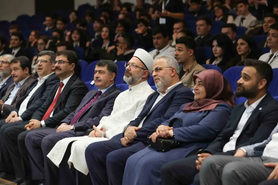 Diyanet İşleri Başkanı Erbaş: "İslam’ın adalet sistemine uygun olarak oluşturulacak bir BM dünyayı kurtarır"