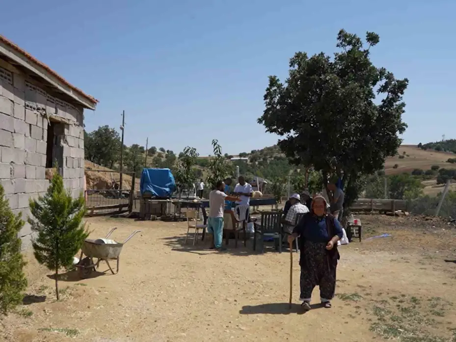 Kırıkkale’de iki ayrı besicinin 210 hayvanı telef oldu: 63 yaşındaki kadın gözyaşlarını tutamadı