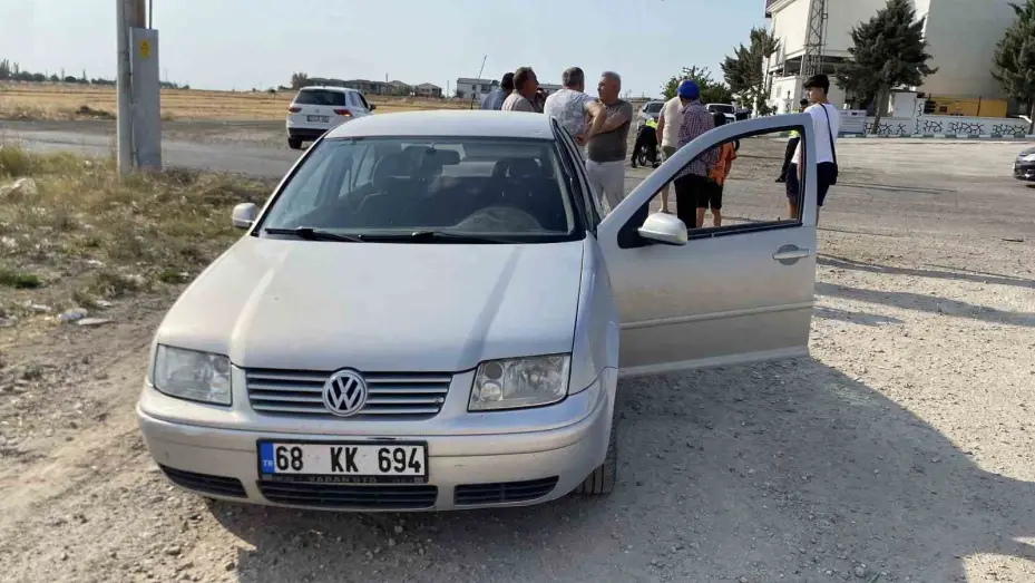 Otomobille çarpışan motosiklet sürücüsü yaralandı