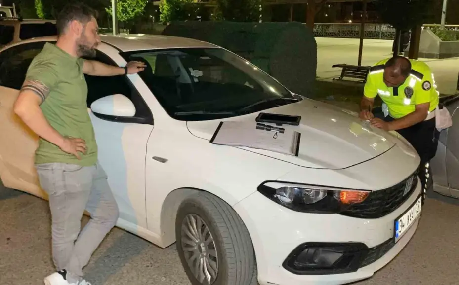 1.51 promil alkollü yakalandı, ehliyeti için polis memuruna yalvardı