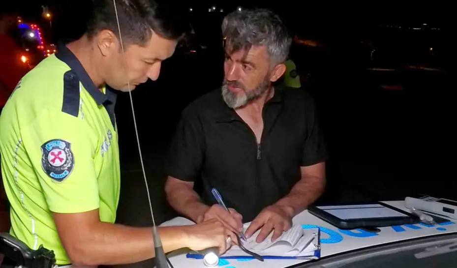 Alkollü sürücü ile vatandaşın "Sen neden çekiyorsun?" polemiği kamerada