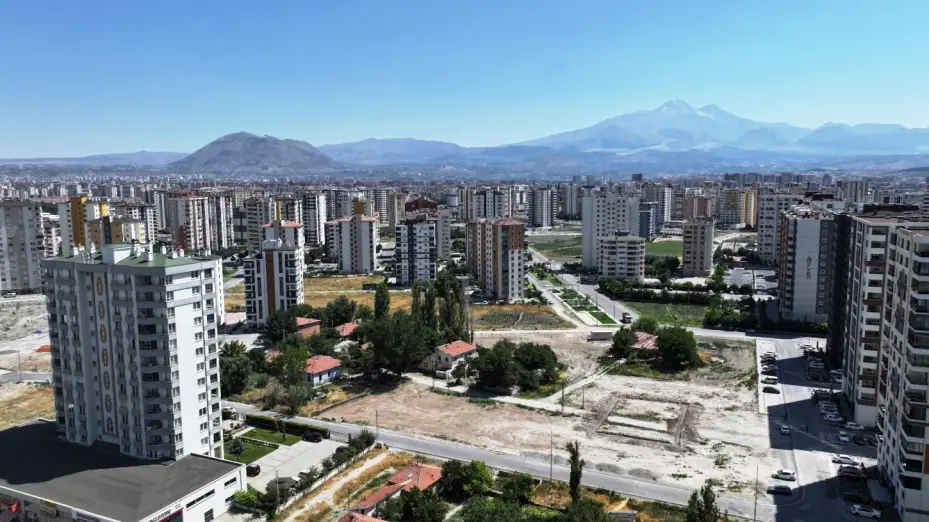 Başkan Çolakbayrakdar: "Yeni parklar, şehrimizin yeni nefes alma alanları olacak"