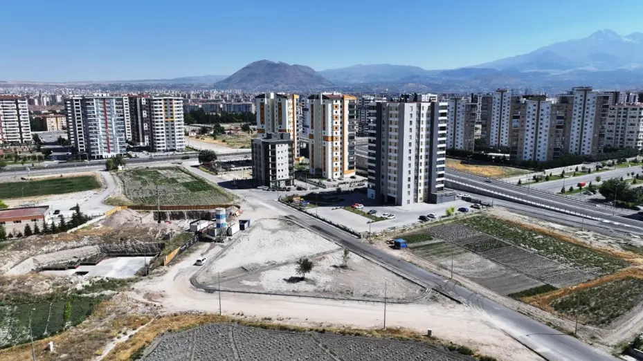 Başkan Çolakbayrakdar: "Yeni parklar, şehrimizin yeni nefes alma alanları olacak"