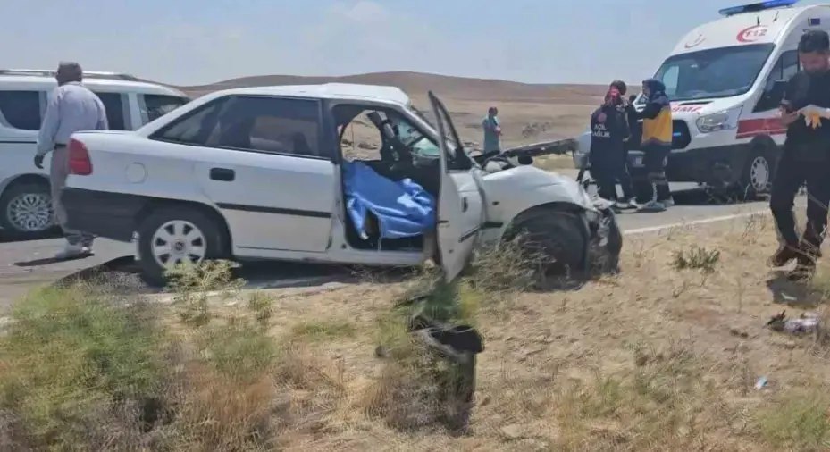 Aksaray’da otomobil ile kamyonet çarpıştı: 1 ölü, 3 yaralı