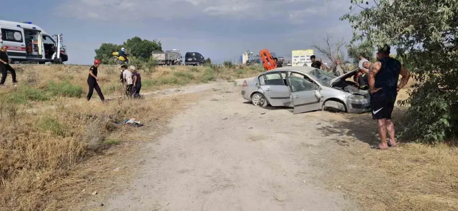 Konya’da otomobil şarampole devrildi: 3 yaralı