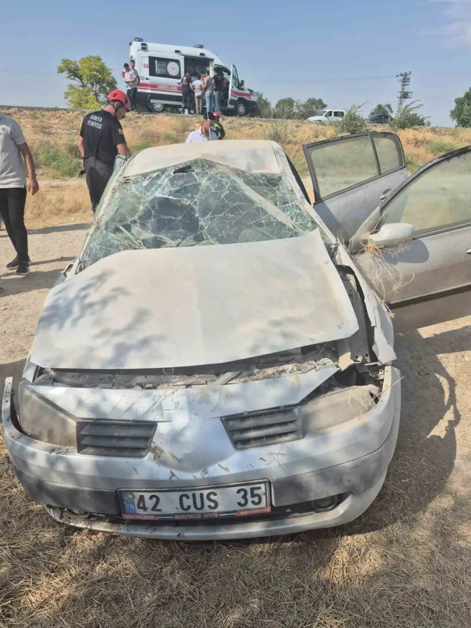 Konya’da otomobil şarampole devrildi: 3 yaralı