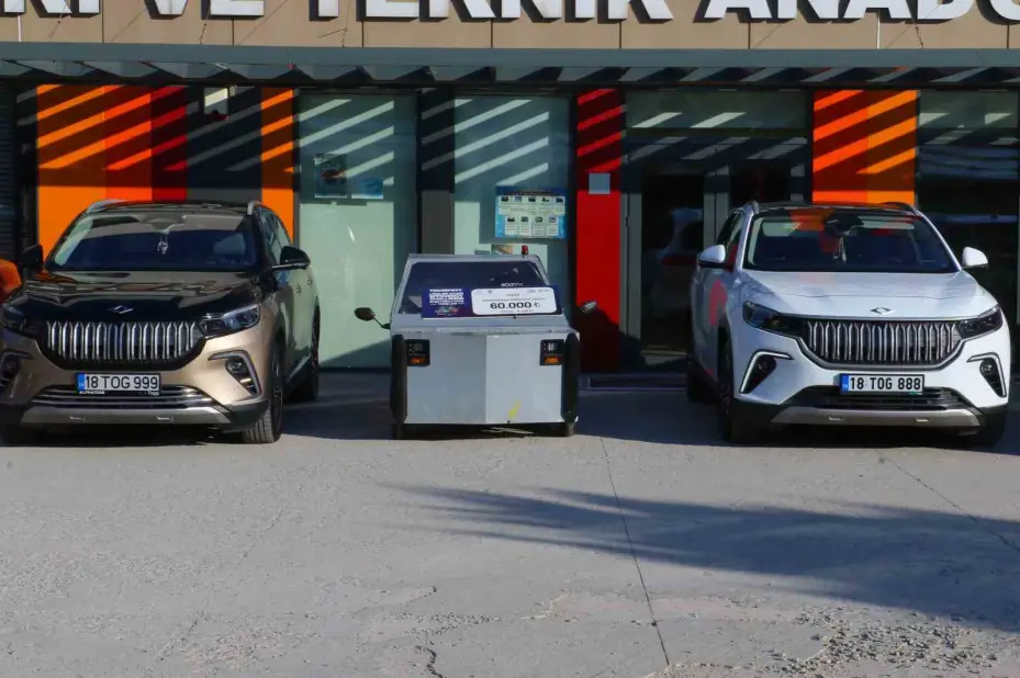 TEKNOFEST’e katılacak gençlere Togg’lu sürpriz