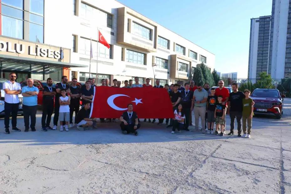 TEKNOFEST’e katılacak gençlere Togg’lu sürpriz