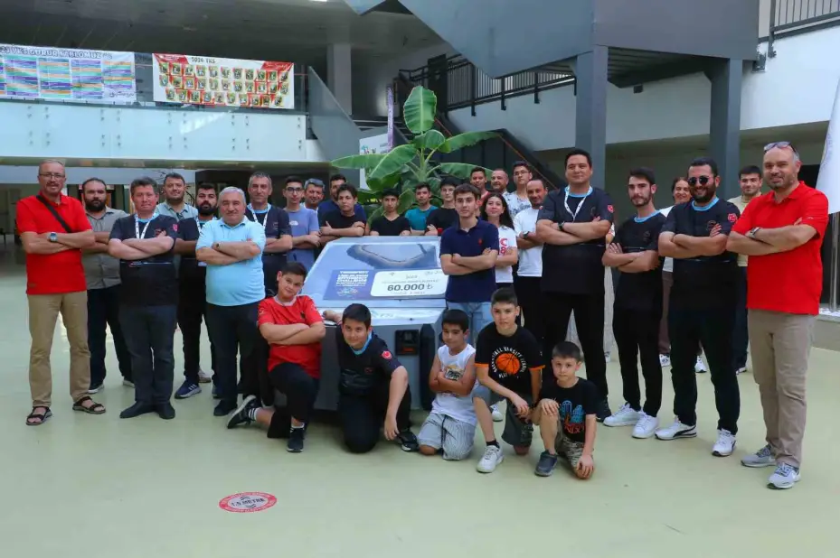 TEKNOFEST’e katılacak gençlere Togg’lu sürpriz