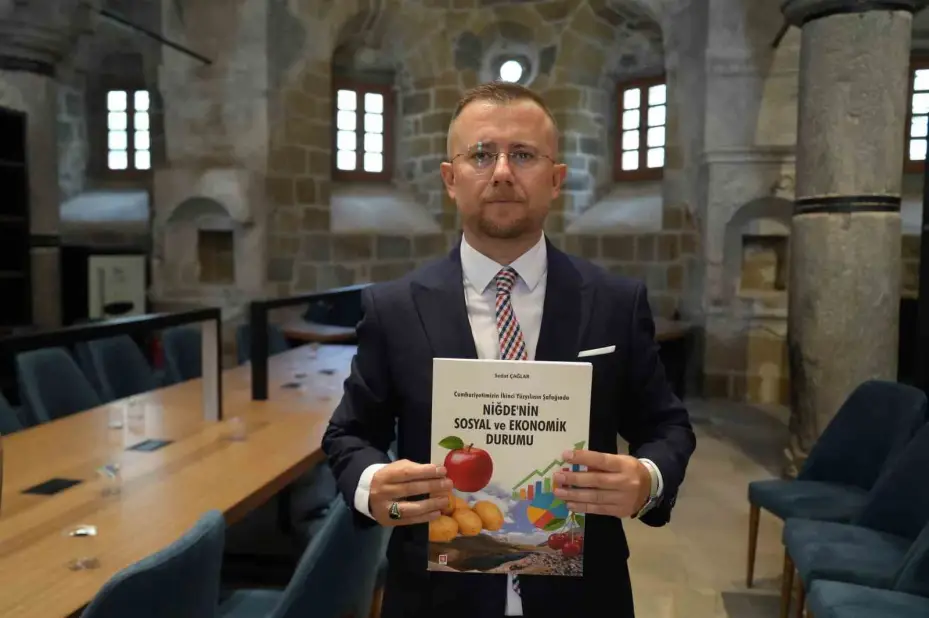 Niğde’nin 10 yıllık sosyoekonomik değişimi kitaplaştırıldı