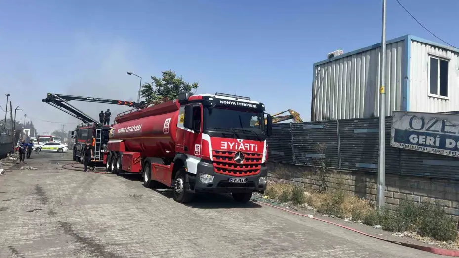Konya’da fabrikada teneke sürtünmesi yangına neden oldu