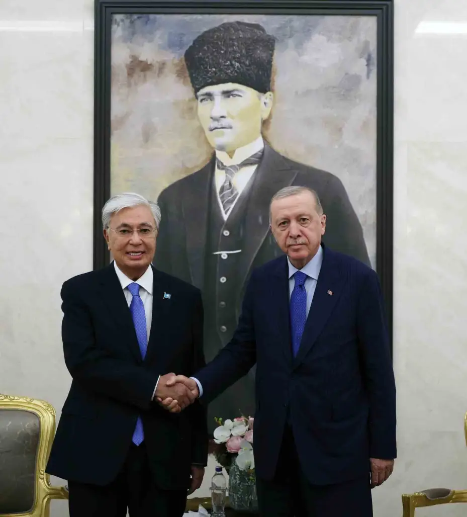 Cumhurbaşkanı Erdoğan, Kazakistan Cumhurbaşkanı Tokayev’i törenle karşıladı