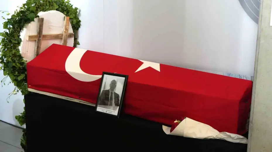 Süreyya Serdengeçti, TOBB ETÜ’de son yolculuğuna uğurlandı