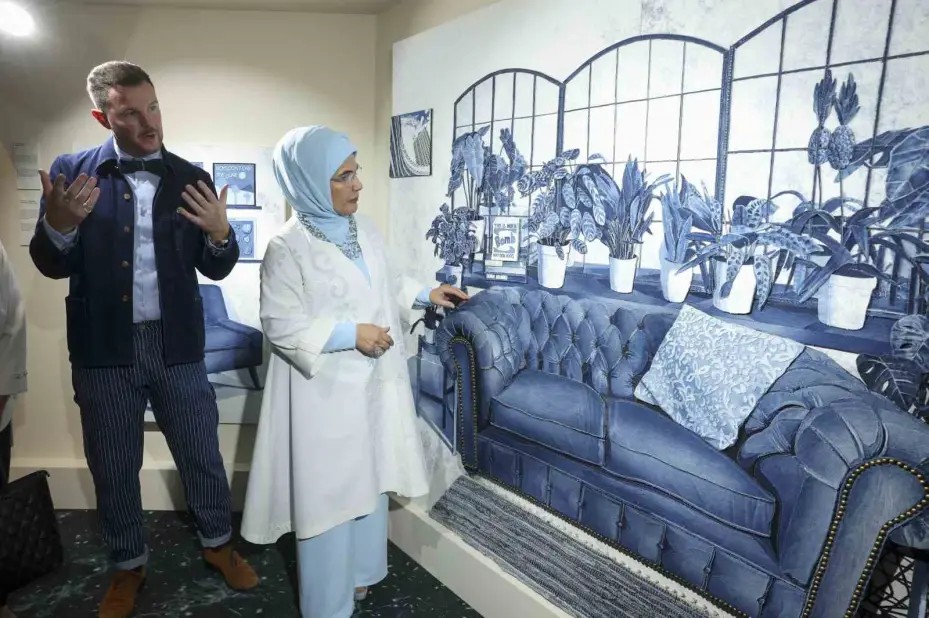 Emine Erdoğan, "Bahçedeki Sırlar" sergisinin açılışını yaptı