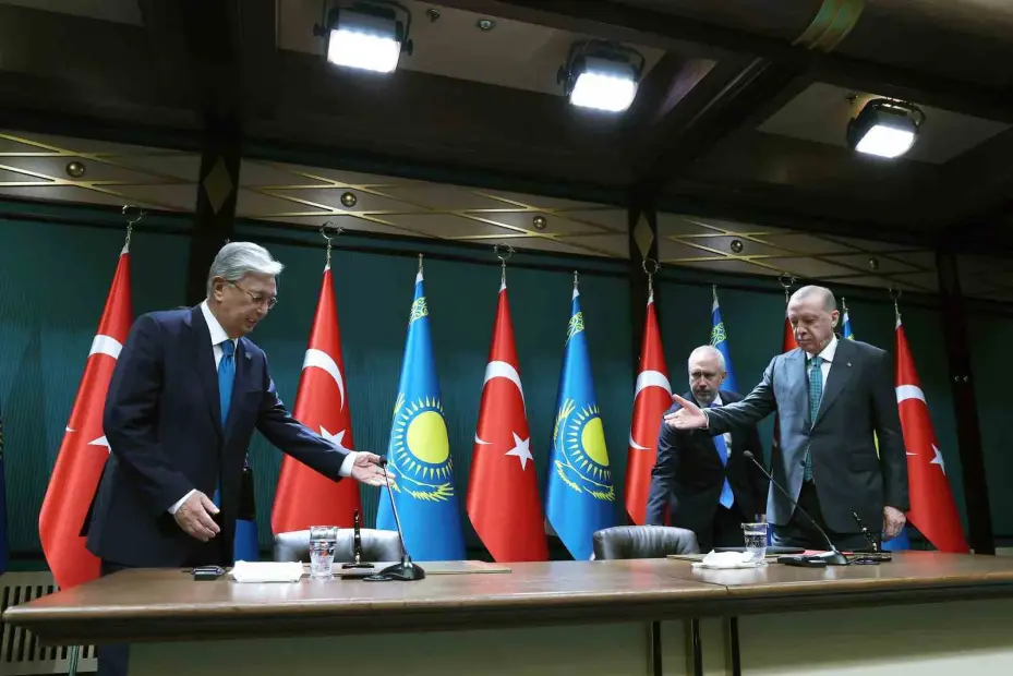 Cumhurbaşkanı Erdoğan: "Dünyanın gözleri önünde bir halk açlık ve susuzlukla öldürülüyor"