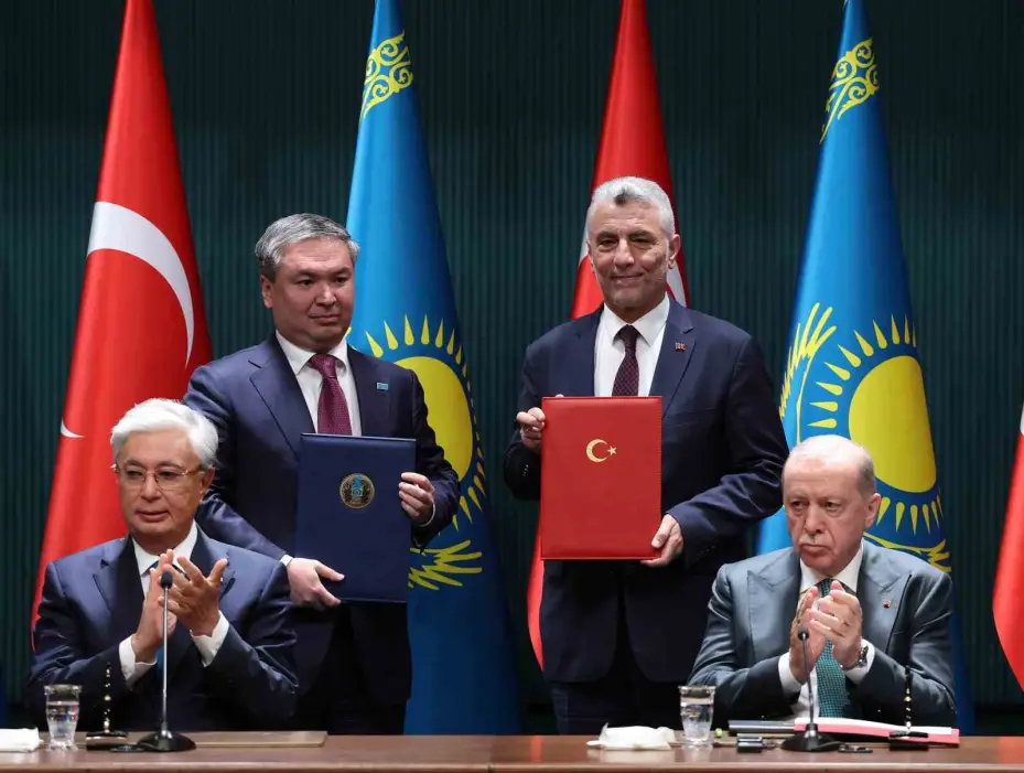 Cumhurbaşkanı Erdoğan: "Dünyanın gözleri önünde bir halk açlık ve susuzlukla öldürülüyor"