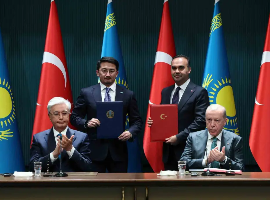 Cumhurbaşkanı Erdoğan: "Dünyanın gözleri önünde bir halk açlık ve susuzlukla öldürülüyor"