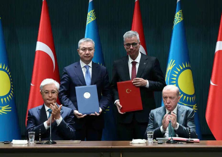 Cumhurbaşkanı Erdoğan: "Dünyanın gözleri önünde bir halk açlık ve susuzlukla öldürülüyor"